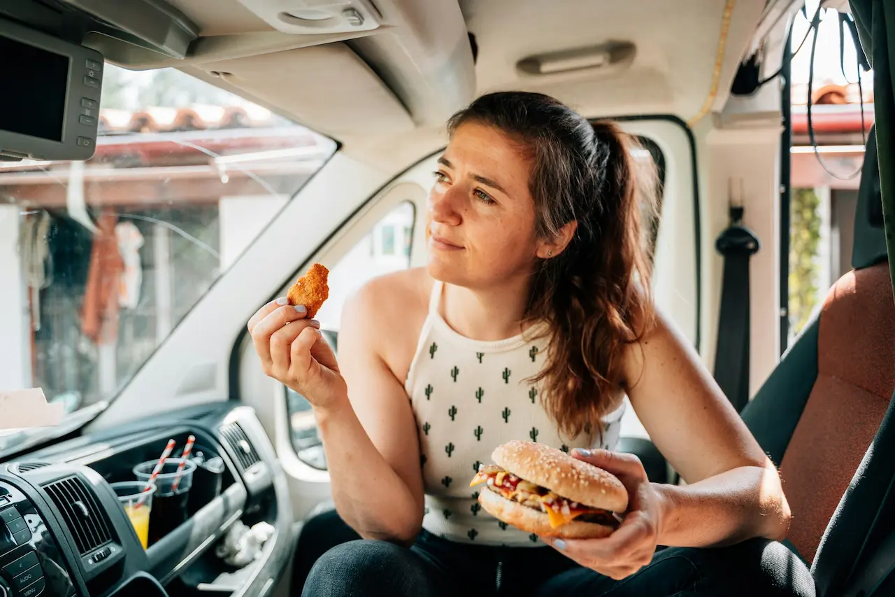 8 Cheap Food Solutions When Travelling