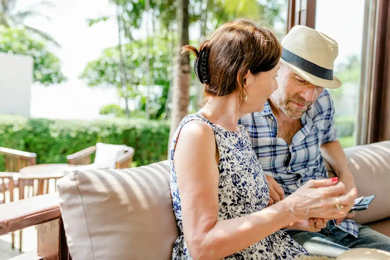 How Tourists Can Stay Connected
