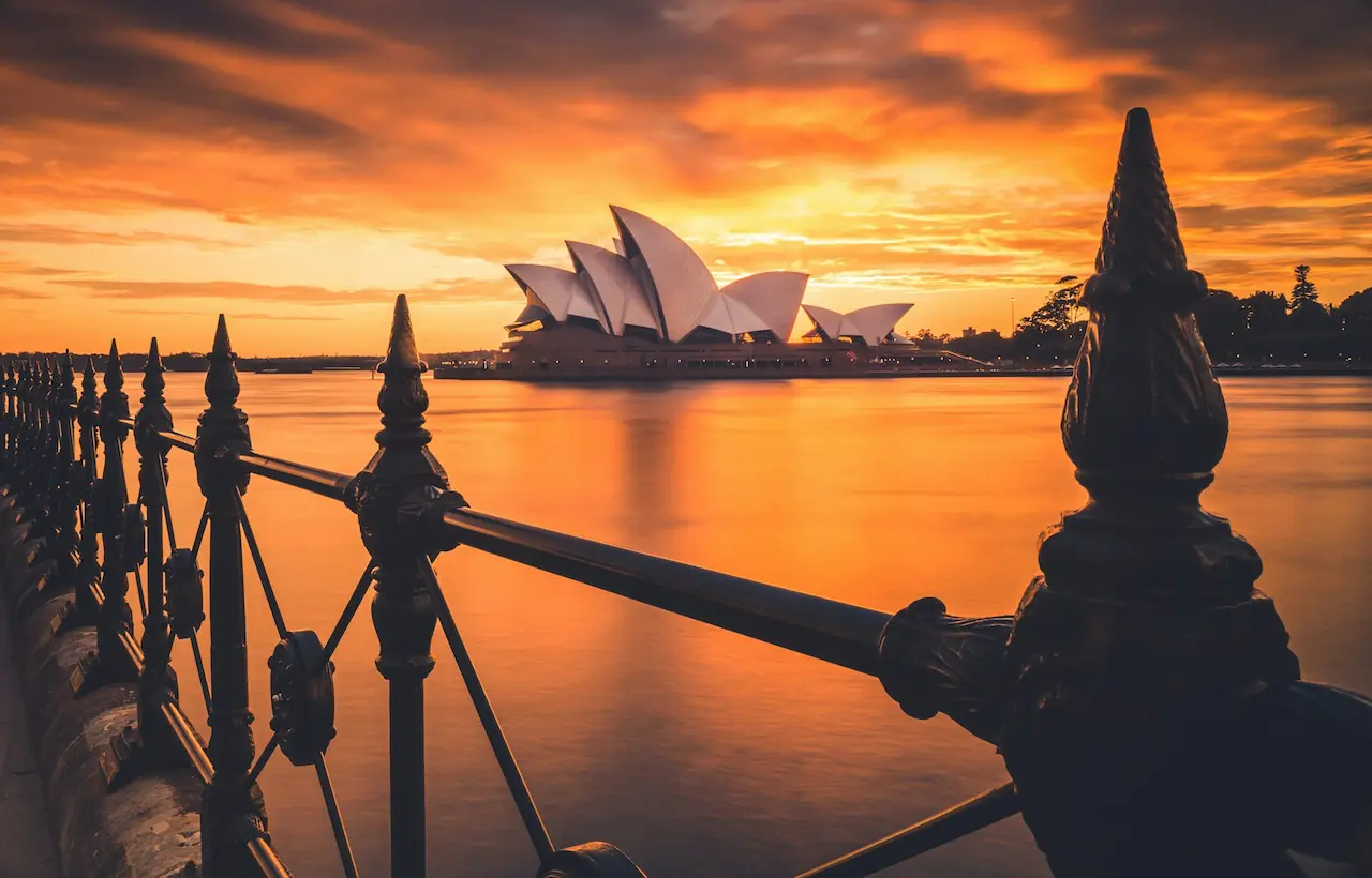 6 essentials you shouldn't forget to take when flying business class